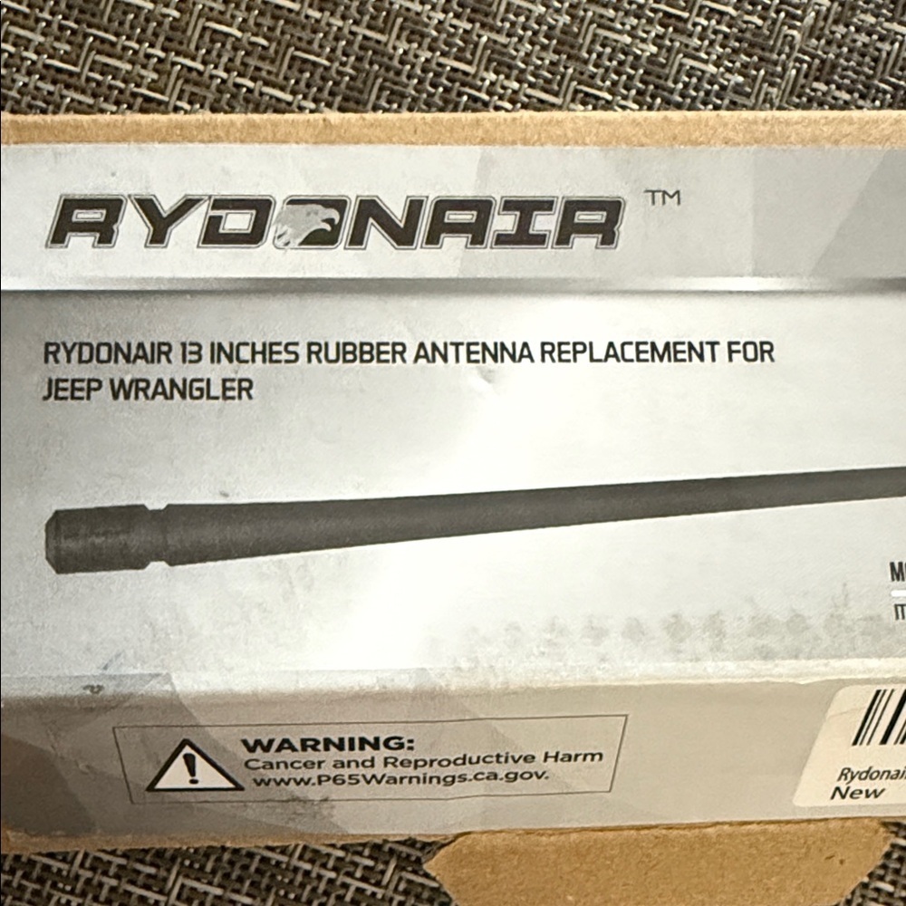 Jeep replacement rubber 13” antenna for Jeep Wrangler. brand Rydonaia. New